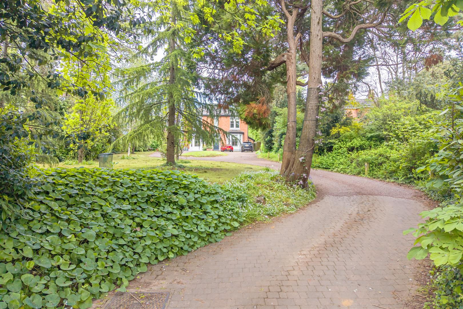 4 bed property in Battenhall Road, Worcester